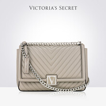 维多利亚的秘密黑灰色V字logo缝线斜挎链条单肩包女简约 灰色V字logo缝线链条单肩包