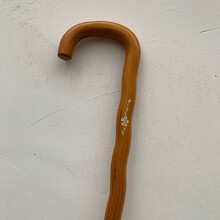 私韵老年人实木一体拐杖滑手杖带灯拐棍祝寿拐杖藤条一体拐杖 带灯款弯柄刻花茶色