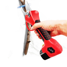 七格匠 强力电动剪刀果树充电式家用锂电剪树枝高枝园林修枝电剪子 28mm电剪(两电一充7-8小时)