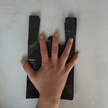 小号迷你垃圾袋小垃圾袋黑色迷你小号桌面20cm特小一次性黄色车载背心手提塑料袋 15*24cm中厚黑色400只