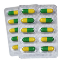 天方/速效伤风胶囊(氨咖黄敏胶囊)/10粒/适用于普通感冒及流行性感冒引起的发热/头痛/四肢酸痛 规格 10‘s/一盒