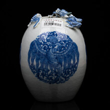 陕西省文物总店光绪仿雍正青花龙凤罐