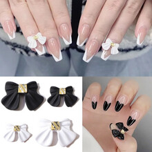 精沐美甲日系飘带蝴蝶结饰品立体雕花白色蝴蝶结合金钻金色蝴蝶银色猫眼蝴蝶白钻猫眼石蝴蝶美甲饰品 2只蝴蝶结（大号白色）