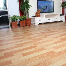 义乌商品馆 PVC卷材2.0mm耐磨防水家用3米宽和3.3米宽加厚加宽地板革塑料地贴  魅卡熊 黄木纹 3.3米宽4.5米长(15平方米)