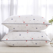 简约枕头单人单只学生宿舍男女家用枕芯防螨双人一对装护颈椎枕头 红唇两只装