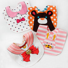 4条装口水巾婴儿围嘴u型按扣男女宝宝新生儿吐奶巾春夏季 粉领结灰熊美少女条纹兔