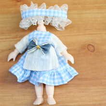 小娃娃衣服 通用6寸16/17厘米8分12分ob11娃衣小号萝莉娃娃裙子BJD关节娃服饰 长袖蕾丝蓝格裙+头饰 适合17厘米以下的娃娃穿