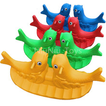 儿童跷跷板室内外加厚塑料长颈鹿跷跷板双人摇马宝宝滑行车童车木马幼儿园平衡健身玩具 对鱼跷跷板一个