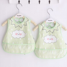 宝宝围兜 婴儿饭兜儿童防水幼儿园吃饭围兜宝宝卡通围嘴儿童无袖罩衣透气 云朵绿色【按扣款 两件装】 推荐0-2岁左右