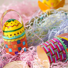 艺趣仿真彩蛋二合一 儿童手工制作材料包创意DIY益智玩具 自制球形装饰幼儿园万圣节复活节模型道具 鸡蛋篮筐