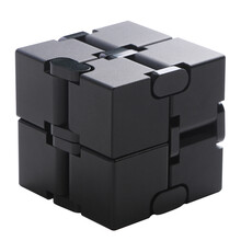 华晗 无限魔方美国infinity cube解压发泄神器无线方块益智玩具创意减压魔方骰子抖音同款 无限魔方升级款-黑色