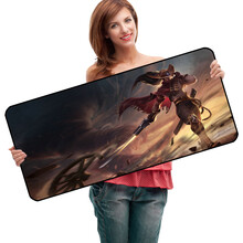 RS 大号加厚游戏鼠标垫包边锁边桌垫防滑可爱办公动漫女生鼠标 疾风剑豪 亚索-90*40cm