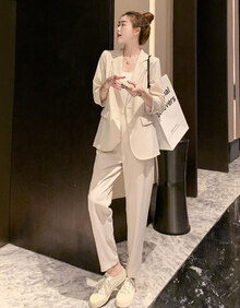 网红西装套装女夏季2021新款夏款薄款气质减龄显瘦职业西服两件装 米白色 L