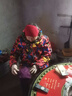 曲美思秋冬手工针织保暖护耳头套毛线帽超宽边发带遮白发发饰女 菠萝酒红色+花朵紫色【两个装】 实拍图