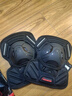 赛羽（SCOYCO）护膝护肘摩托车护具CE-2级认证四件套防摔机车赛车骑行装备男星宇 K46（黑色）短款护膝一对 L 实拍图