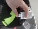 耐克（NIKE） 面罩围脖Strike Snood球员版运动休闲男女保暖面耳罩围脖BV0094 球员版黑BV0094-011 荧光绿标志 L/XL 实拍图