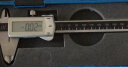 成量高精度电子数显卡尺不锈钢游标卡尺0-150-200mm数字测量工具 CL052 量程0-300mm 实拍图